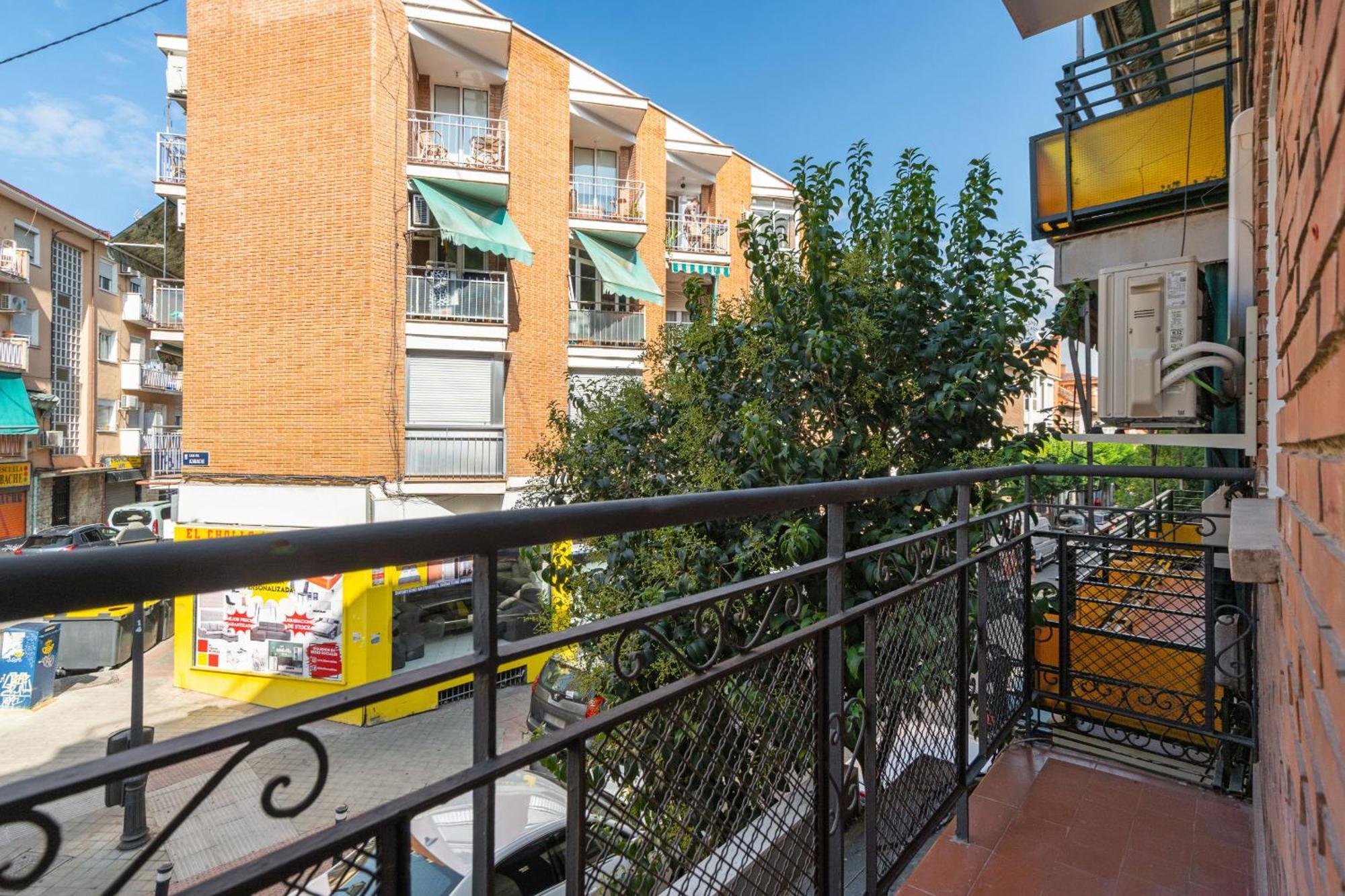 Madriver Apartamentos Reformados Con Parking Gratuito Dış mekan fotoğraf
