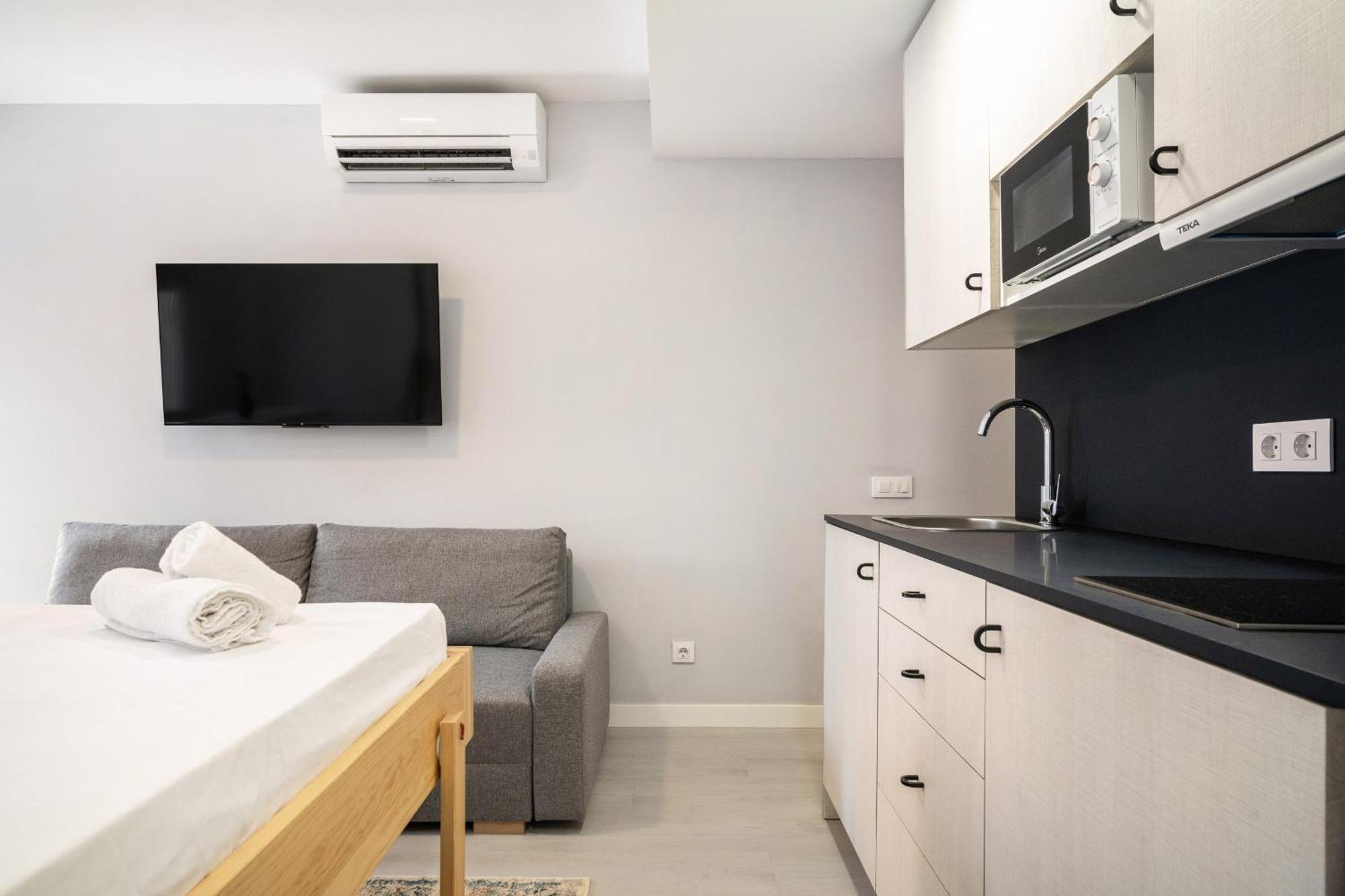 Madriver Apartamentos Reformados Con Parking Gratuito Dış mekan fotoğraf