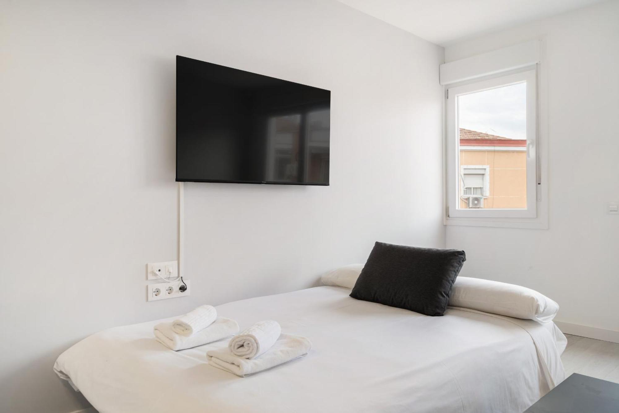 Madriver Apartamentos Reformados Con Parking Gratuito Dış mekan fotoğraf
